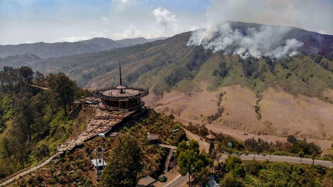 Pakar Bocorkan Penyebab ‘Tornado Api’ di Lokasi Kebakaran Gunung Bromo